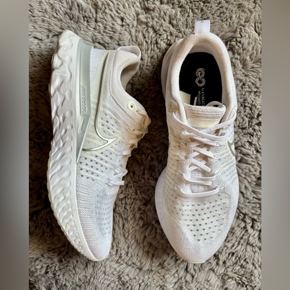 Nike React Infinity White/Grey Trim Sneakers - Picture 2 of 13